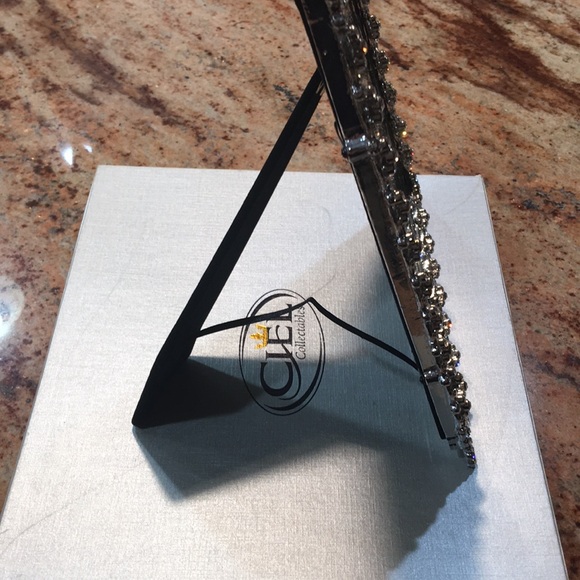 CIEL Collectables Frame - Picture 9 of 10